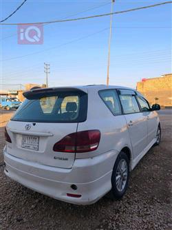 تويوتا إبسم